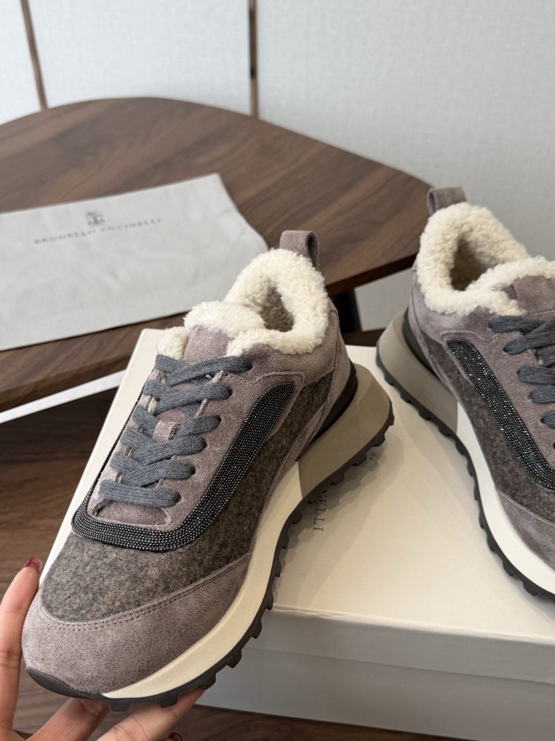 Brunello Cucinelli 26ss最新 Bc 系带 羊毛休闲鞋 鞋面进口麂皮/进口牛皮 内里进口羊毛/羊 Brunello Cucinelli 26ss最新 Bc 系带 羊毛休闲鞋 鞋面进口麂皮/进口牛皮 内里进口羊毛/羊