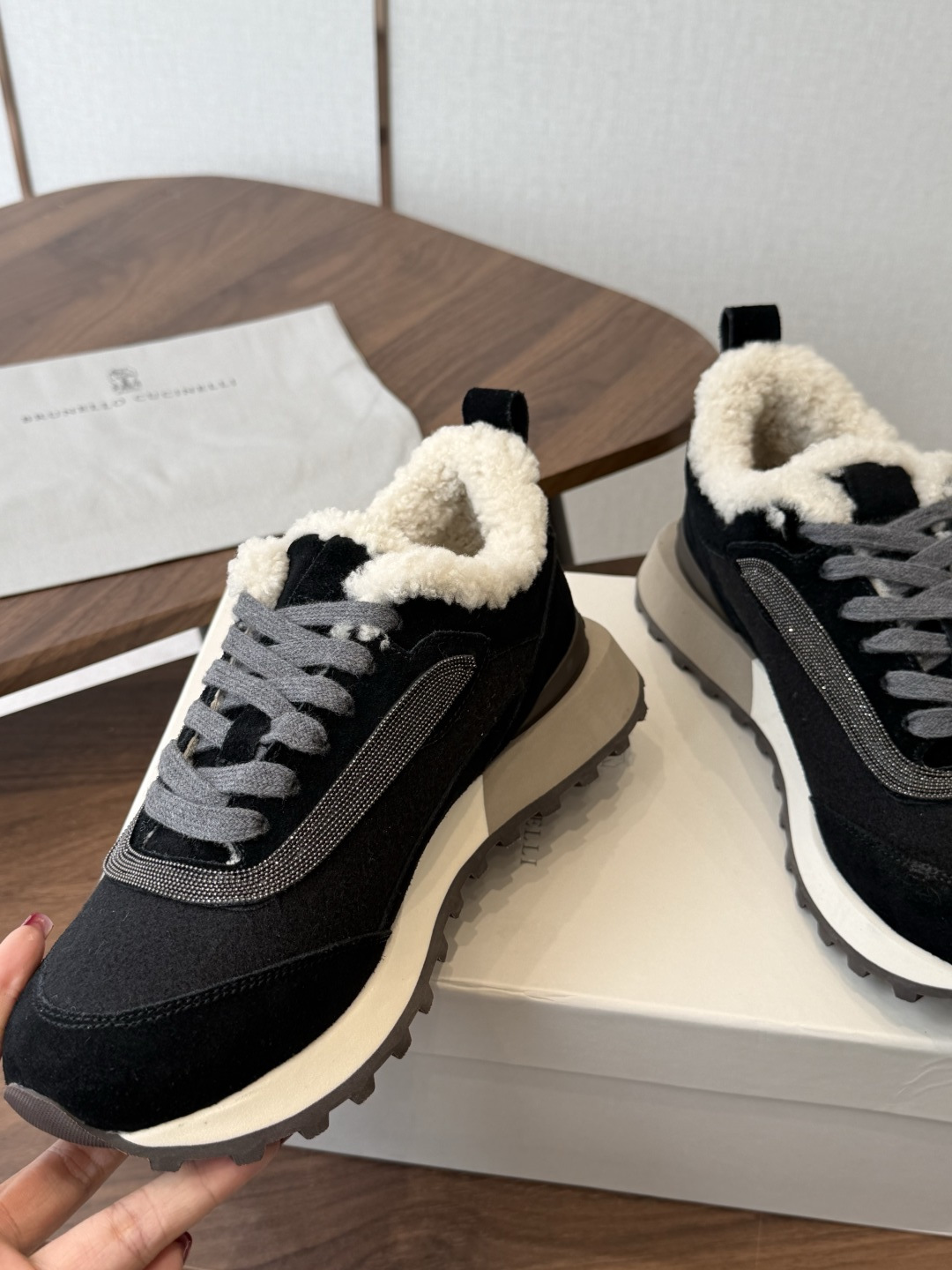 Brunello Cucinelli 26ss最新 Bc 系带 羊毛休闲鞋 鞋面进口麂皮/进口牛皮 内里进口羊毛/羊 Brunello Cucinelli 26ss最新 Bc 系带 羊毛休闲鞋 鞋面进口麂皮/进口牛皮 内里进口羊毛/羊
