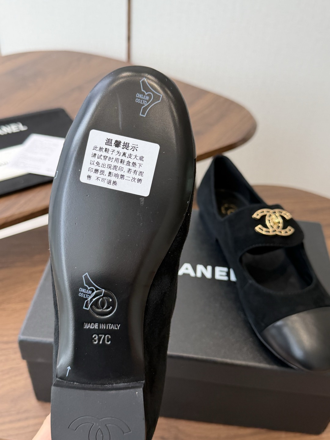 CHANEL 香奈儿 26ss 圆头 金属扣玛丽珍 单鞋 第一眼看上就被种草了根据天气变化自由穿搭!套上袜套春夏秒变可 CHANEL 香奈儿 26ss 圆头 金属扣玛丽珍 单鞋 第一眼看上就被种草了根据天气变化自由穿搭!套上袜套春夏秒变可
