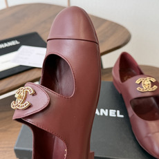 CHANEL 香奈儿 26ss 圆头 金属扣玛丽珍 单鞋 第一眼看上就被种草了根据天气变化自由穿搭!套上袜套春夏秒变可 CHANEL 香奈儿 26ss 圆头 金属扣玛丽珍 单鞋 第一眼看上就被种草了根据天气变化自由穿搭!套上袜套春夏秒变可