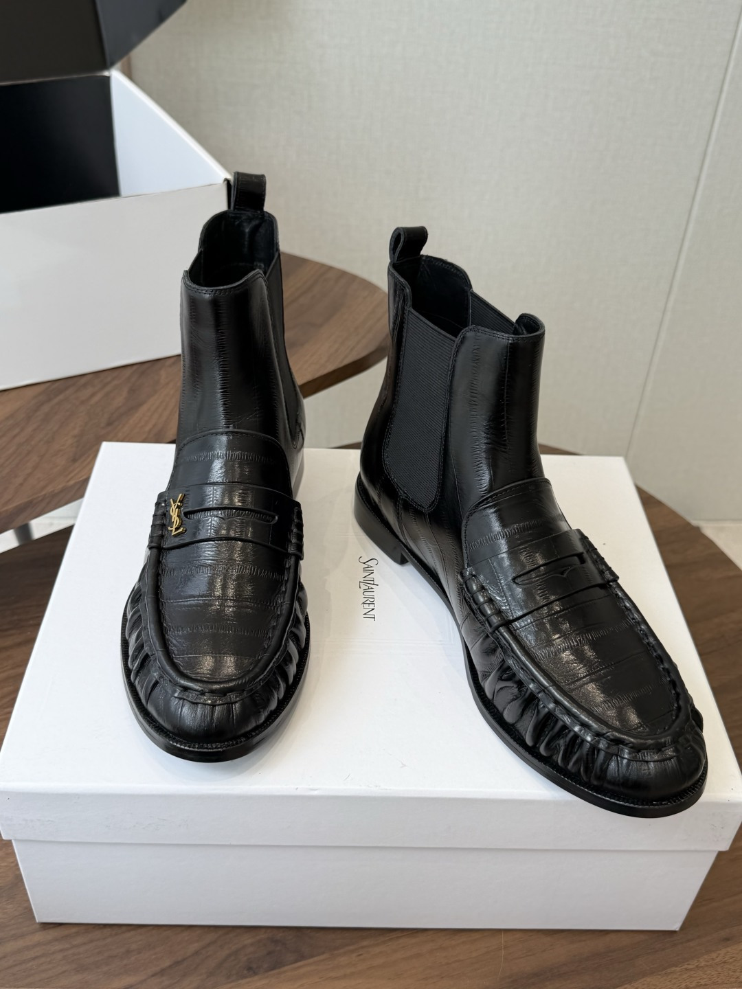 (⚠️官网同步✈️盒包装) YSL Yves Saint Laurent (杨树林)大爆款情侣 樂福鞋小牛皮制造 平 (⚠️官网同步✈️盒包装) YSL Yves Saint Laurent (杨树林)大爆款情侣 樂福鞋小牛皮制造 平