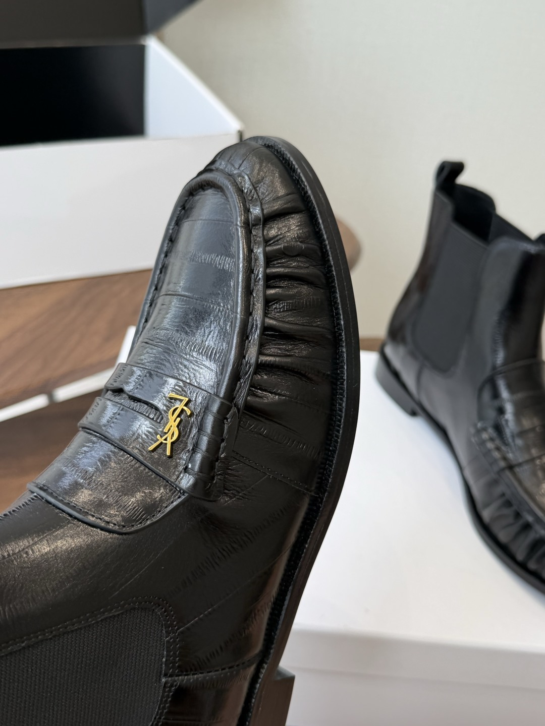 (⚠️官网同步✈️盒包装) YSL Yves Saint Laurent (杨树林)大爆款情侣 樂福鞋小牛皮制造 平 (⚠️官网同步✈️盒包装) YSL Yves Saint Laurent (杨树林)大爆款情侣 樂福鞋小牛皮制造 平