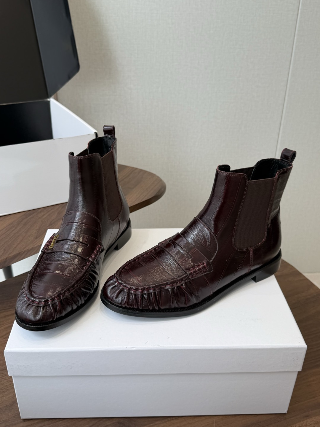 (⚠️官网同步✈️盒包装) YSL Yves Saint Laurent (杨树林)大爆款情侣 樂福鞋小牛皮制造 平 (⚠️官网同步✈️盒包装) YSL Yves Saint Laurent (杨树林)大爆款情侣 樂福鞋小牛皮制造 平