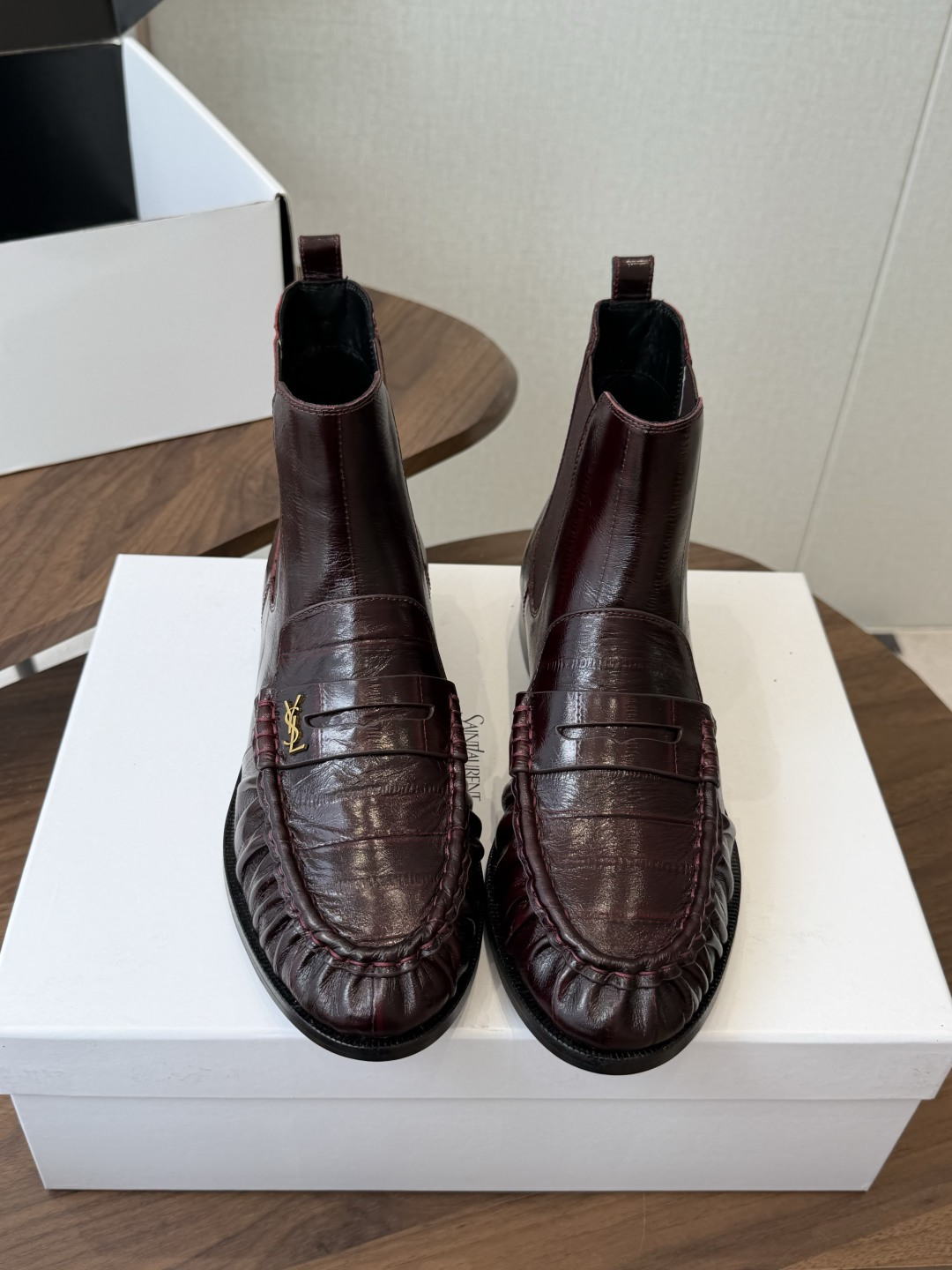 （⚠️官网同步✈️盒包装） YSL Yves Saint Laurent  (杨树林）大爆款情侣 樂福鞋小牛皮制造  平