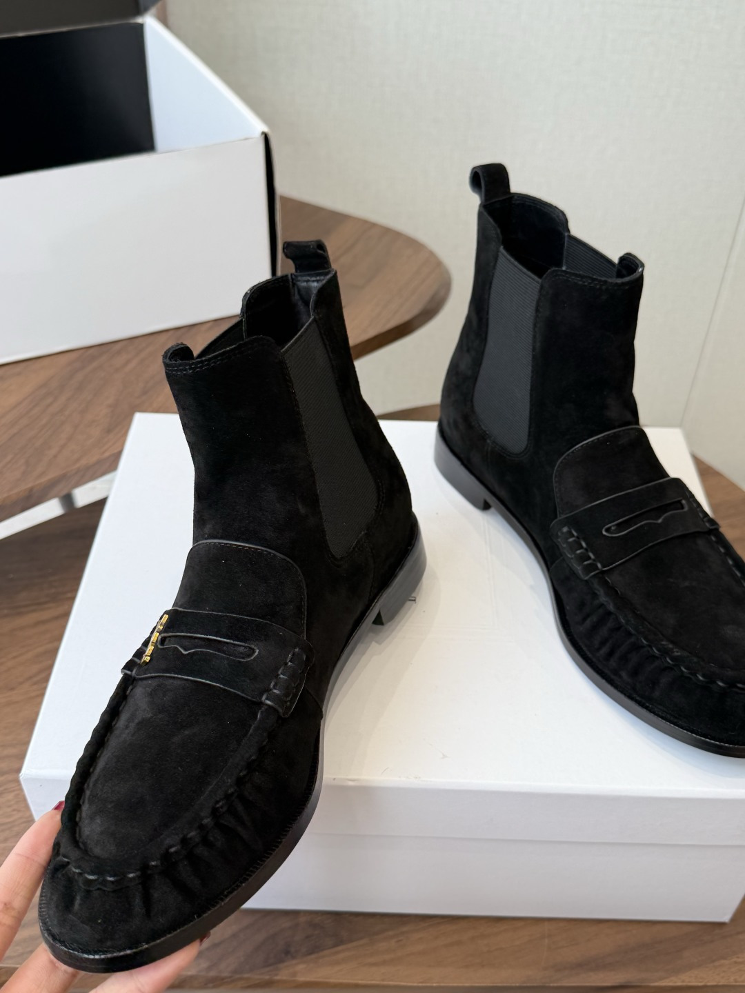 （⚠️官网同步✈️盒包装） YSL Yves Saint Laurent  (杨树林）大爆款情侣 樂福鞋小牛皮制造  平