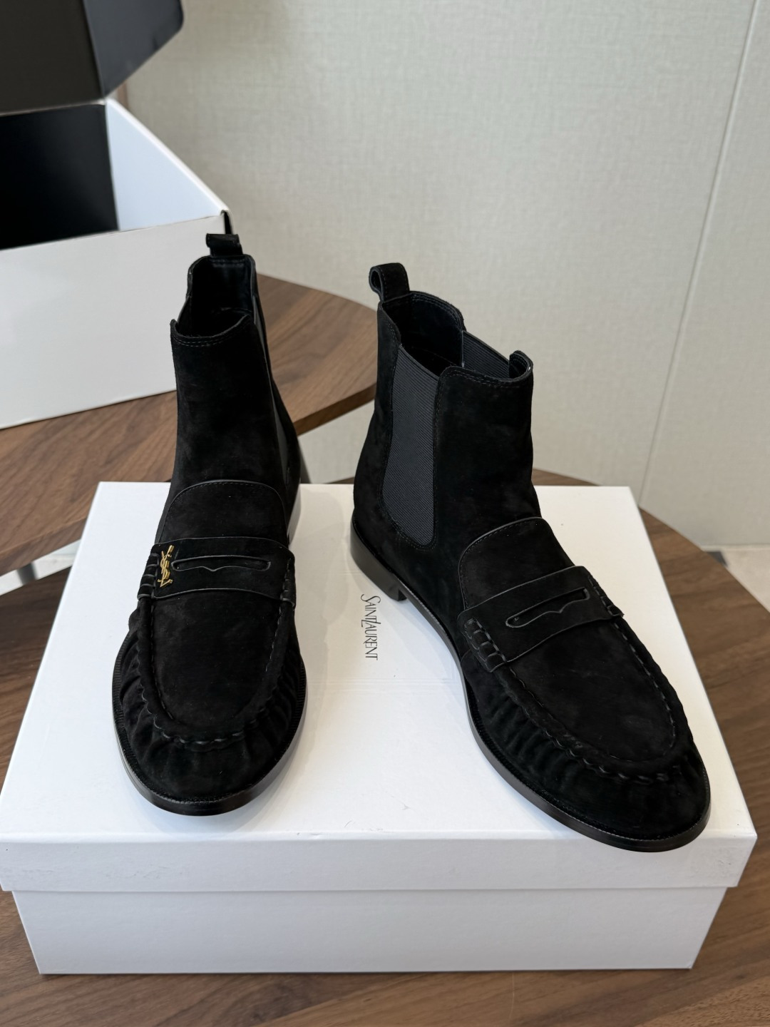 （⚠️官网同步✈️盒包装） YSL Yves Saint Laurent  (杨树林）大爆款情侣 樂福鞋小牛皮制造  平