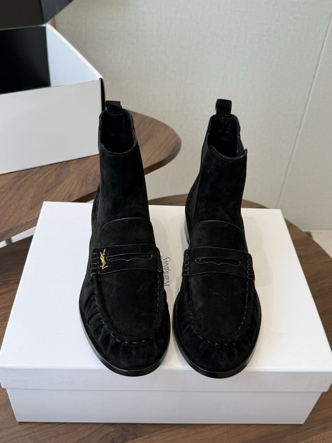 （⚠️官网同步✈️盒包装） YSL Yves Saint Laurent  (杨树林）大爆款情侣 樂福鞋小牛皮制造  平