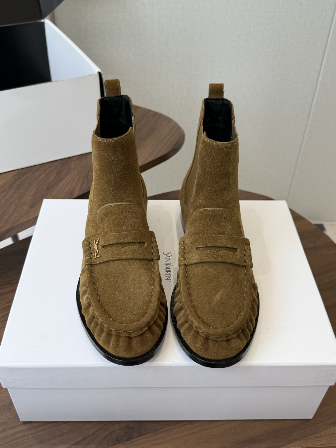 （⚠️官网同步✈️盒包装） YSL Yves Saint Laurent  (杨树林）大爆款情侣 樂福鞋小牛皮制造  平