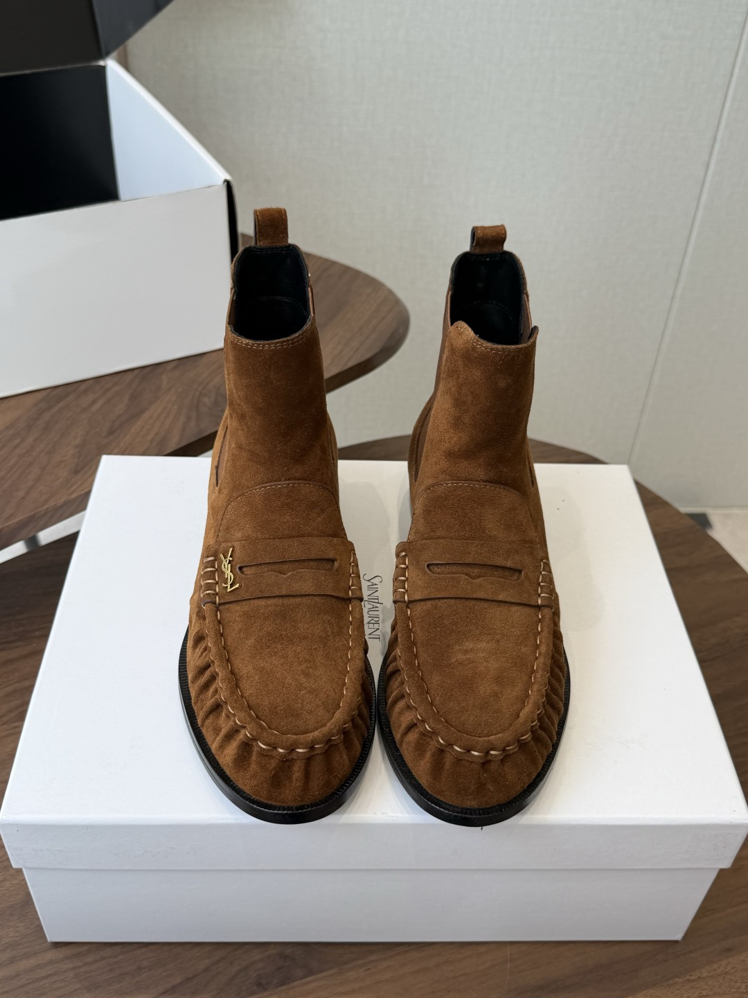 （⚠️官网同步✈️盒包装） YSL Yves Saint Laurent  (杨树林）大爆款情侣 樂福鞋小牛皮制造  平