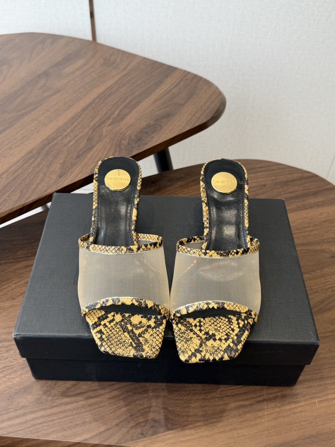 Saint Laurent / 圣罗兰LeeYSL 26ss姐姐的美丽尤物又是人间圣罗兰 Rose同款的高跟鞋凉鞋拖鞋化