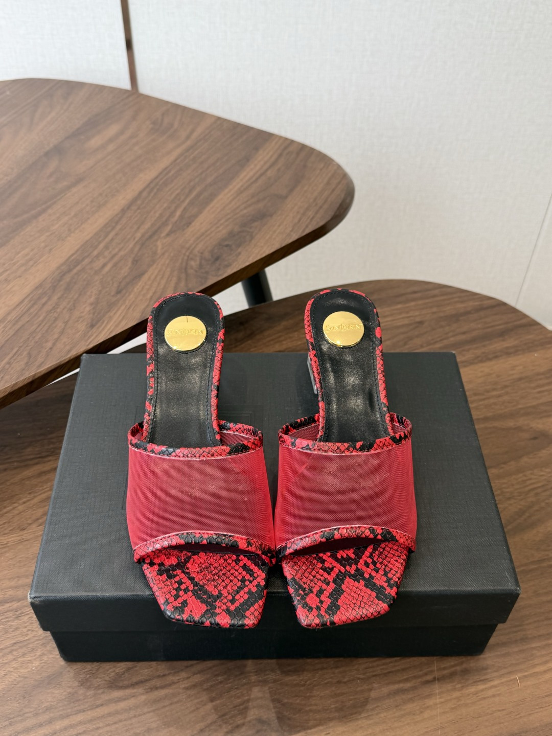Saint Laurent / 圣罗兰LeeYSL 26ss姐姐的美丽尤物又是人间圣罗兰 Rose同款的高跟鞋凉鞋拖鞋化