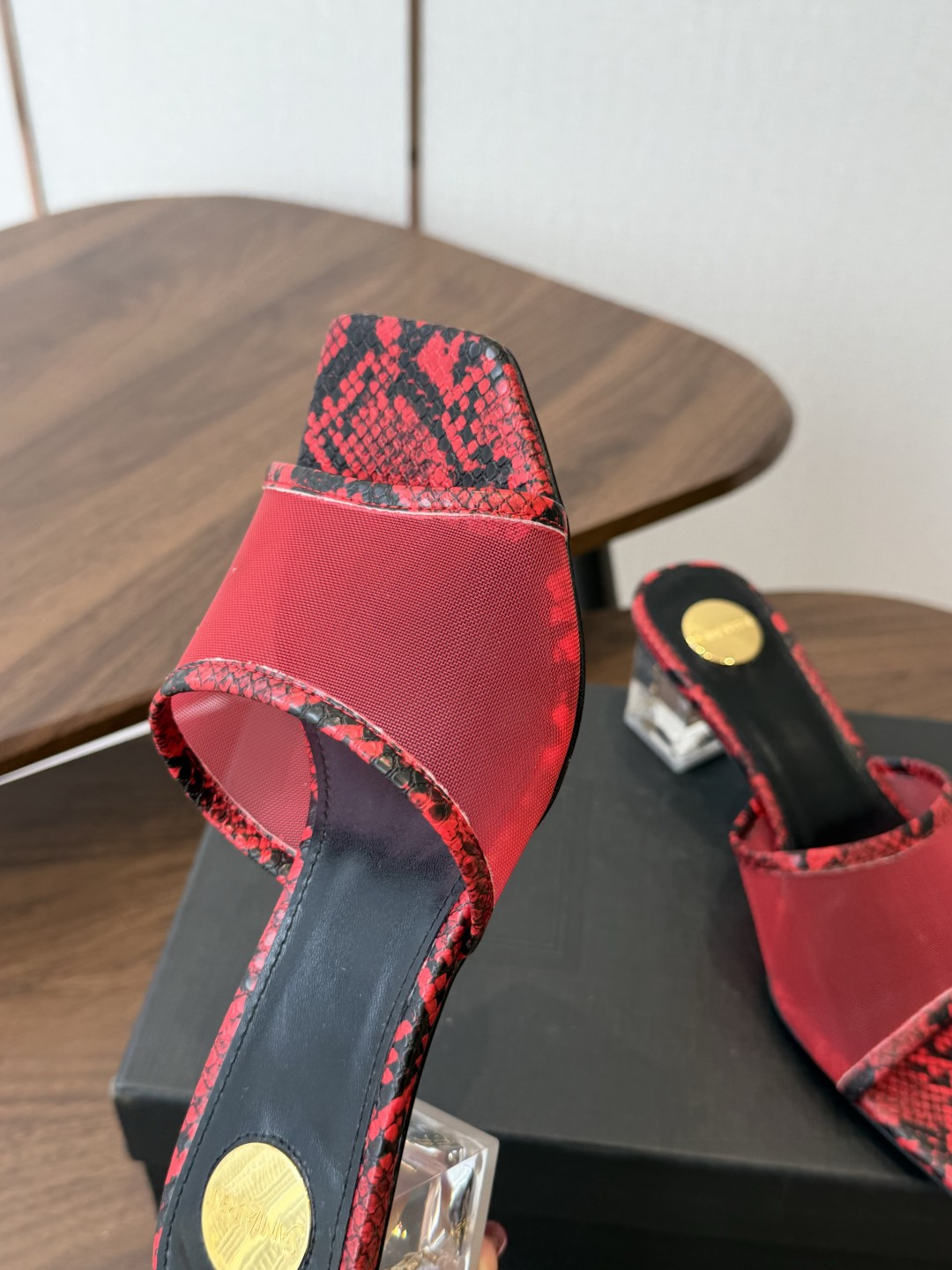 Saint Laurent / 圣罗兰LeeYSL 26ss姐姐的美丽尤物又是人间圣罗兰 Rose同款的高跟鞋凉鞋拖鞋化