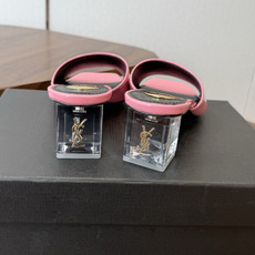 Saint Laurent / 圣罗兰LeeYSL 26ss姐姐的美丽尤物又是人间圣罗兰 Rose同款的高跟鞋凉鞋拖鞋化 Saint Laurent / 圣罗兰LeeYSL 26ss姐姐的美丽尤物又是人间圣罗兰 Rose同款的高跟鞋凉鞋拖鞋化