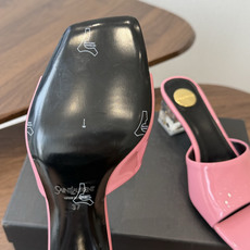 Saint Laurent / 圣罗兰LeeYSL 26ss姐姐的美丽尤物又是人间圣罗兰 Rose同款的高跟鞋凉鞋拖鞋化 Saint Laurent / 圣罗兰LeeYSL 26ss姐姐的美丽尤物又是人间圣罗兰 Rose同款的高跟鞋凉鞋拖鞋化