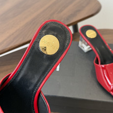 Saint Laurent / 圣罗兰LeeYSL 26ss姐姐的美丽尤物又是人间圣罗兰 Rose同款的高跟鞋凉鞋拖鞋化 Saint Laurent / 圣罗兰LeeYSL 26ss姐姐的美丽尤物又是人间圣罗兰 Rose同款的高跟鞋凉鞋拖鞋化