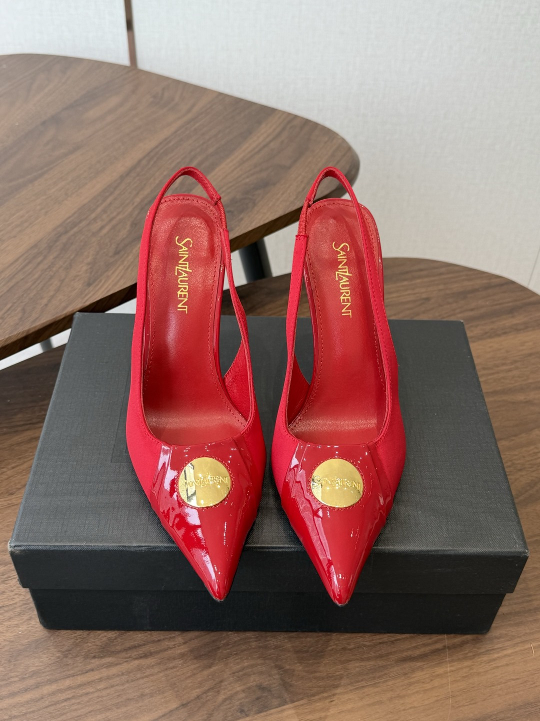 Saint Laurent / 圣罗兰LeeYSL姐姐的美丽尤物又是人间圣罗兰 Rose同款的高跟鞋凉鞋拖鞋化很好修饰脚