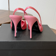 Saint Laurent / 圣罗兰LeeYSL姐姐的美丽尤物又是人间圣罗兰 Rose同款的高跟鞋凉鞋拖鞋化很好修饰脚 Saint Laurent / 圣罗兰LeeYSL姐姐的美丽尤物又是人间圣罗兰 Rose同款的高跟鞋凉鞋拖鞋化很好修饰脚