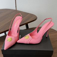 Saint Laurent / 圣罗兰LeeYSL姐姐的美丽尤物又是人间圣罗兰 Rose同款的高跟鞋凉鞋拖鞋化很好修饰脚 Saint Laurent / 圣罗兰LeeYSL姐姐的美丽尤物又是人间圣罗兰 Rose同款的高跟鞋凉鞋拖鞋化很好修饰脚