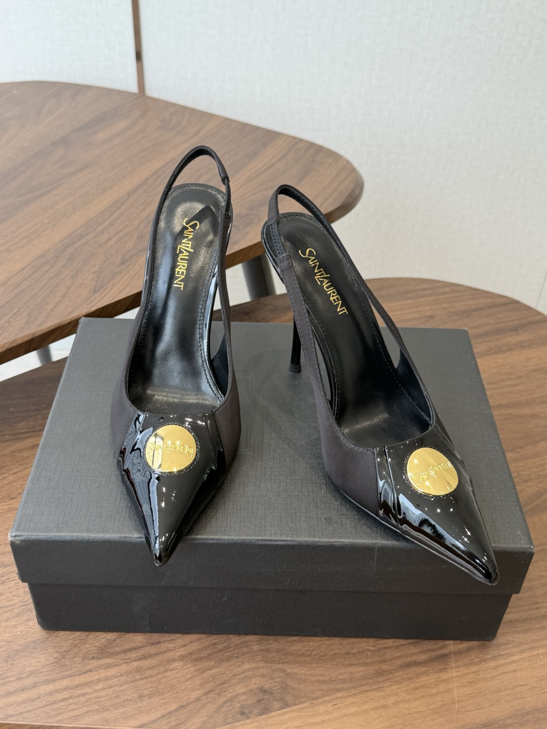 Saint Laurent / 圣罗兰LeeYSL姐姐的美丽尤物又是人间圣罗兰 Rose同款的高跟鞋凉鞋拖鞋化很好修饰脚 Saint Laurent / 圣罗兰LeeYSL姐姐的美丽尤物又是人间圣罗兰 Rose同款的高跟鞋凉鞋拖鞋化很好修饰脚