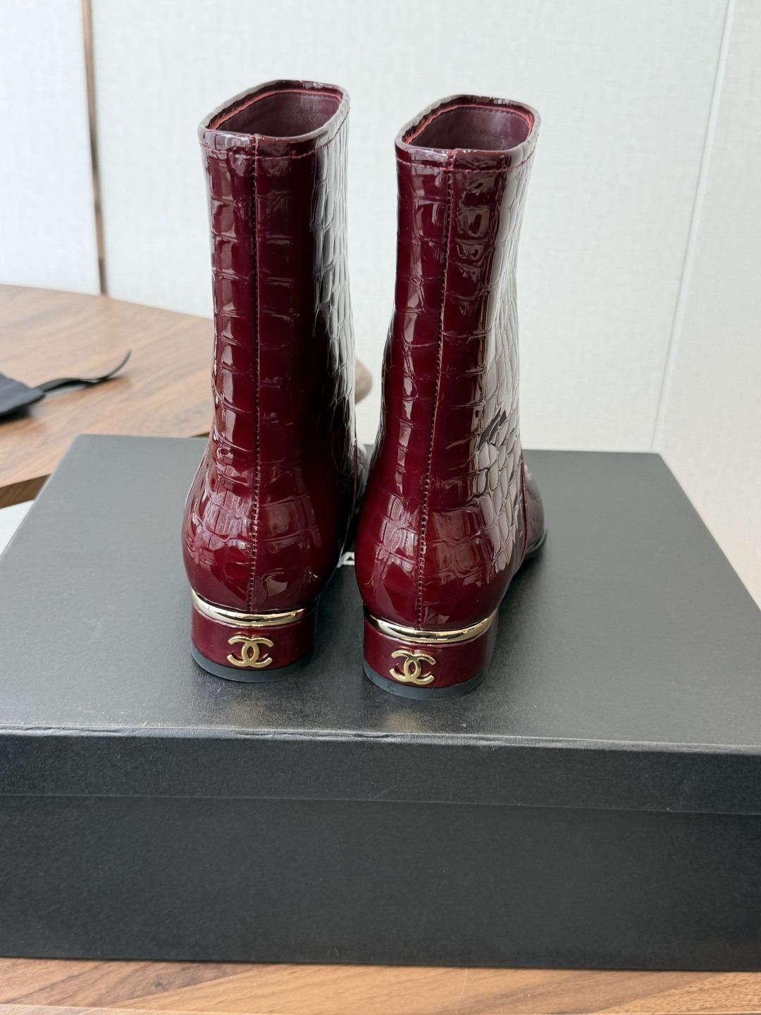 CHANEL 香奈儿 26ss 小香秋冬新款 简约 骑士靴 这款靴子真的是帅气时尚的代表 低调不失奢华!简约时尚个性又大 CHANEL 香奈儿 26ss 小香秋冬新款 简约 骑士靴 这款靴子真的是帅气时尚的代表 低调不失奢华!简约时尚个性又大