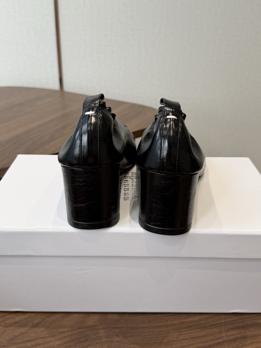 Maison Margiela丨MM6马吉拉26ss新款坡跟分趾鞋 Tabi分趾单鞋高跟鞋 原版开模双层真皮鞋底 原版套 Maison Margiela丨MM6马吉拉26ss新款坡跟分趾鞋 Tabi分趾单鞋高跟鞋 原版开模双层真皮鞋底 原版套