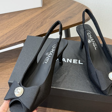 chanel 小香 26ss最新鱼嘴方头高跟鞋 蝴蝶结凉鞋 轻奢而不累脚、上脚可随意搭配春夏的服饰、更加彰显质感和品味、 chanel 小香 26ss最新鱼嘴方头高跟鞋 蝴蝶结凉鞋 轻奢而不累脚、上脚可随意搭配春夏的服饰、更加彰显质感和品味、