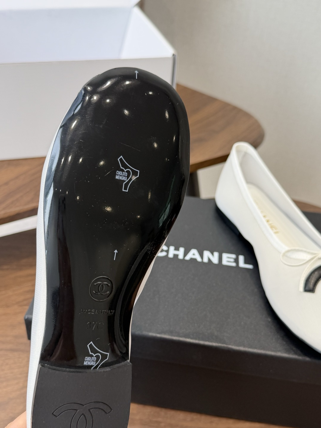 Chanel 26ss 春夏系列芭蕾舞鞋 网鞋 清凉款 非常火的大双C设计手工车线非常耗时耗力 面料：网纱/进口混种小羊