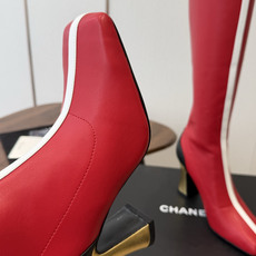 CHANEL 香奈儿 26ss 小香秋冬新款 简约 骑士靴 这款靴子真的是帅气时尚的代表 低调不失奢华!简约时尚个性又大 CHANEL 香奈儿 26ss 小香秋冬新款 简约 骑士靴 这款靴子真的是帅气时尚的代表 低调不失奢华!简约时尚个性又大