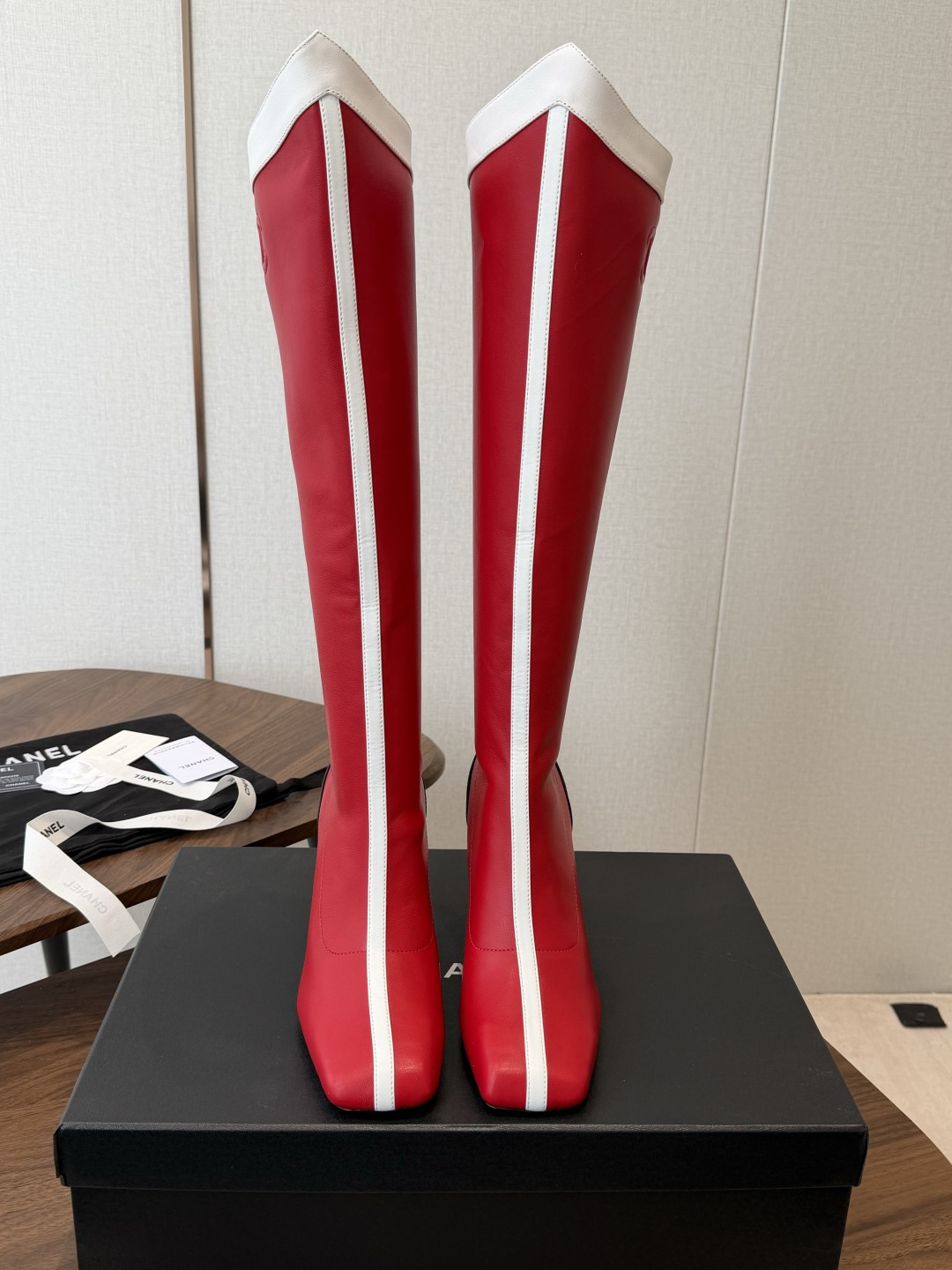 CHANEL 香奈儿 26ss 小香秋冬新款 简约 骑士靴 这款靴子真的是帅气时尚的代表 低调不失奢华！简约时尚个性又大