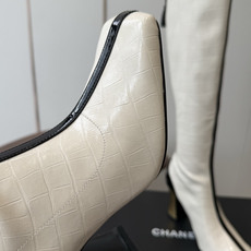 CHANEL 香奈儿 26ss 小香秋冬新款 简约 骑士靴 这款靴子真的是帅气时尚的代表 低调不失奢华!简约时尚个性又大 CHANEL 香奈儿 26ss 小香秋冬新款 简约 骑士靴 这款靴子真的是帅气时尚的代表 低调不失奢华!简约时尚个性又大