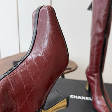 CHANEL 香奈儿 26ss 小香秋冬新款 简约 骑士靴 这款靴子真的是帅气时尚的代表 低调不失奢华!简约时尚个性又大 CHANEL 香奈儿 26ss 小香秋冬新款 简约 骑士靴 这款靴子真的是帅气时尚的代表 低调不失奢华!简约时尚个性又大
