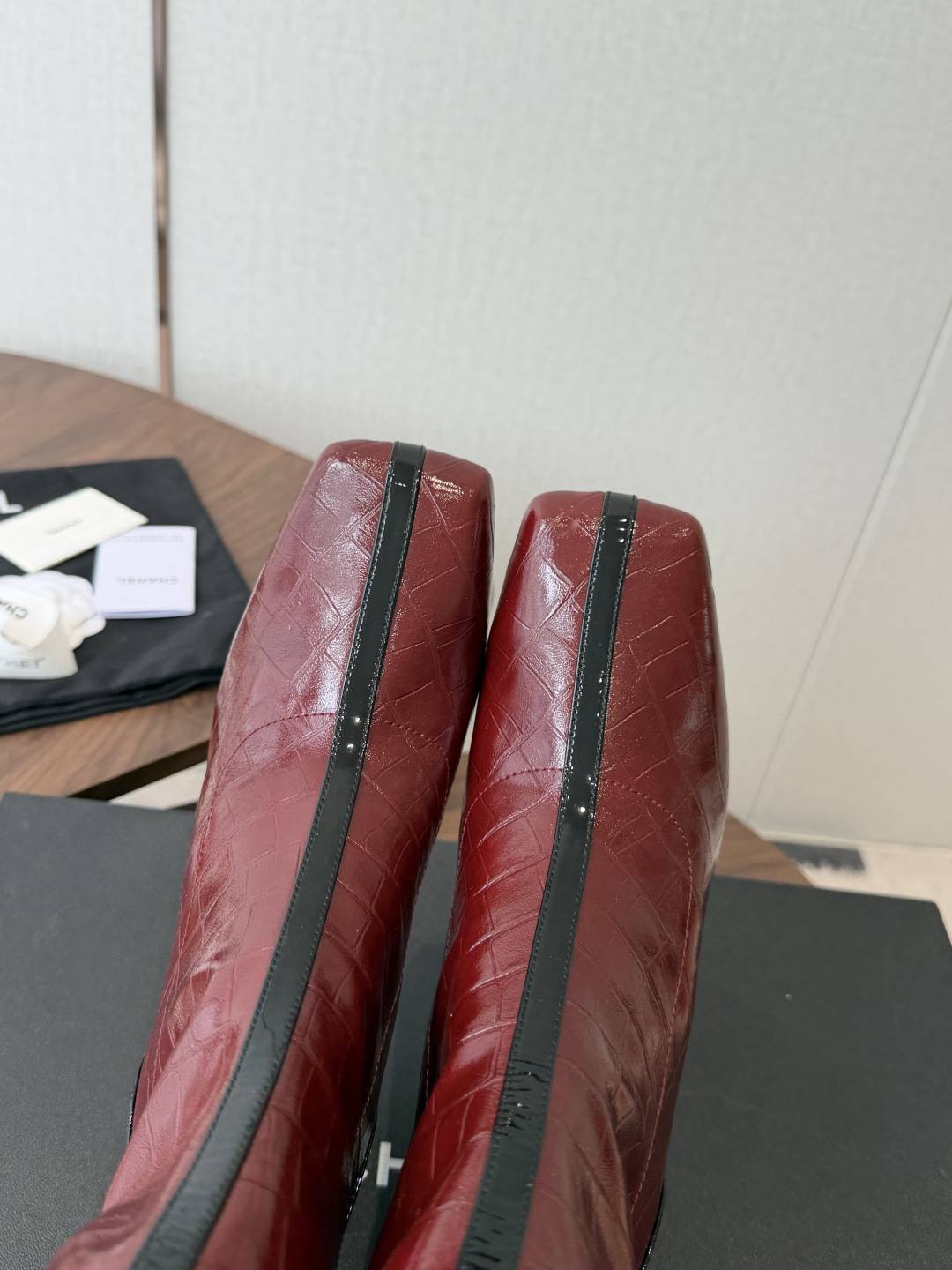 CHANEL 香奈儿 26ss 小香秋冬新款 简约 骑士靴 这款靴子真的是帅气时尚的代表 低调不失奢华!简约时尚个性又大 CHANEL 香奈儿 26ss 小香秋冬新款 简约 骑士靴 这款靴子真的是帅气时尚的代表 低调不失奢华!简约时尚个性又大