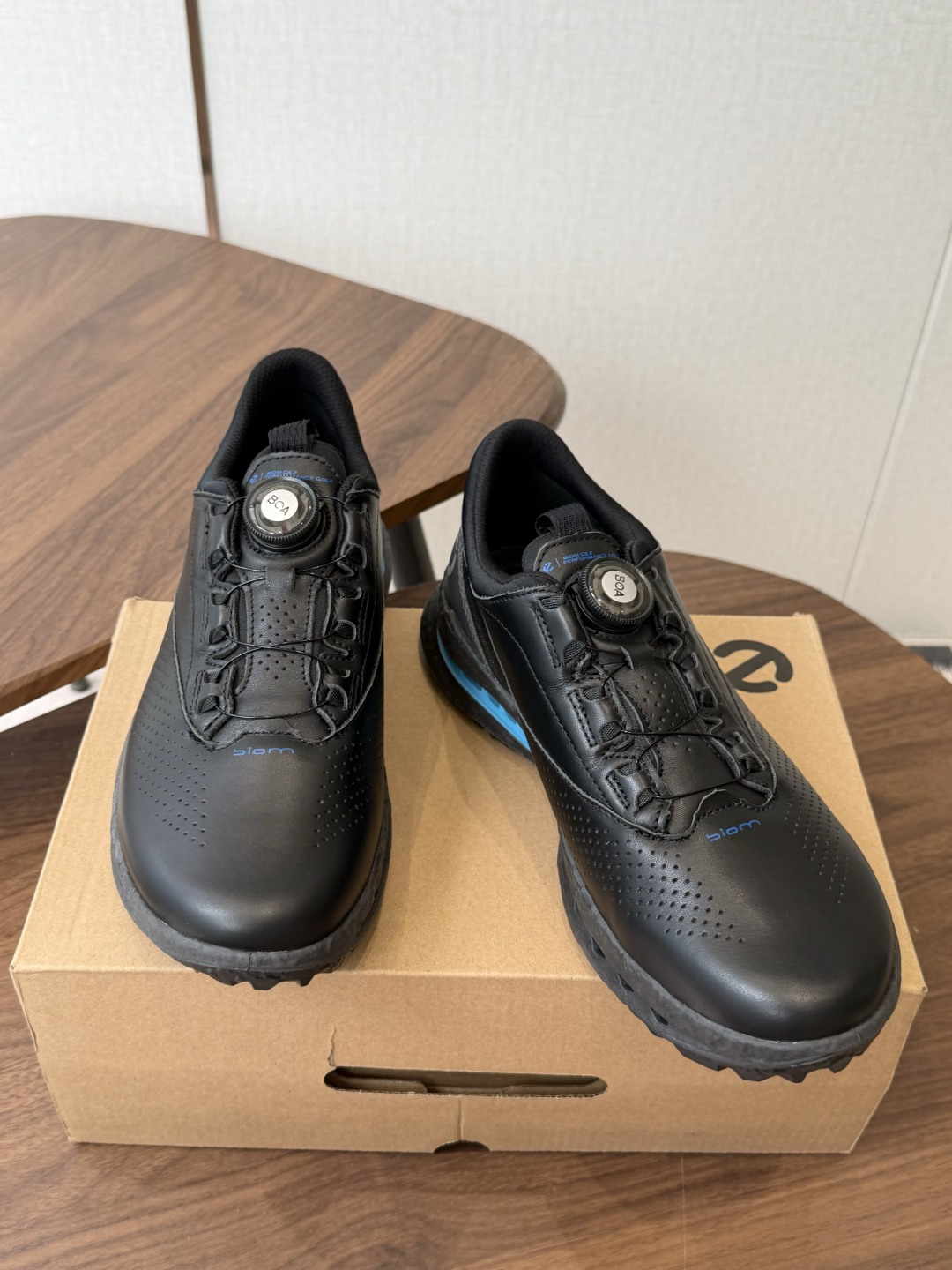 Ecco/爱步高尔夫球鞋 男26ss新品BIOM健步C5牛皮轻盈柔软透气BOA男鞋!简单的大气的鞋面设计,老钱风休闲款, Ecco/爱步高尔夫球鞋 男26ss新品BIOM健步C5牛皮轻盈柔软透气BOA男鞋!简单的大气的鞋面设计,老钱风休闲款,