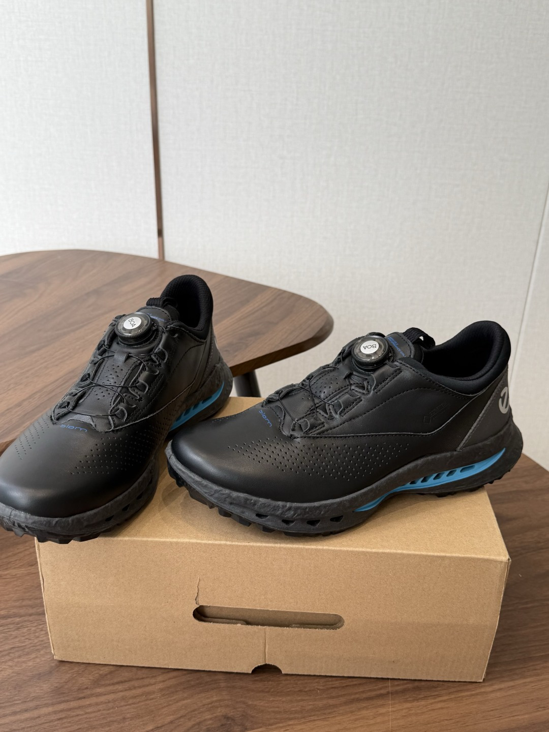 Ecco/爱步高尔夫球鞋 男26ss新品BIOM健步C5牛皮轻盈柔软透气BOA男鞋!简单的大气的鞋面设计,老钱风休闲款, Ecco/爱步高尔夫球鞋 男26ss新品BIOM健步C5牛皮轻盈柔软透气BOA男鞋!简单的大气的鞋面设计,老钱风休闲款,