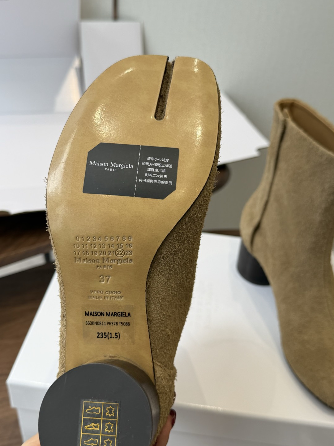 莞产(⚠️官网同步✈️盒包装) MaisonMargiela MM6 马吉拉分趾系列粗跟跟分趾靴 代购同渠道硬货(区分市 莞产(⚠️官网同步✈️盒包装) MaisonMargiela MM6 马吉拉分趾系列粗跟跟分趾靴 代购同渠道硬货(区分市