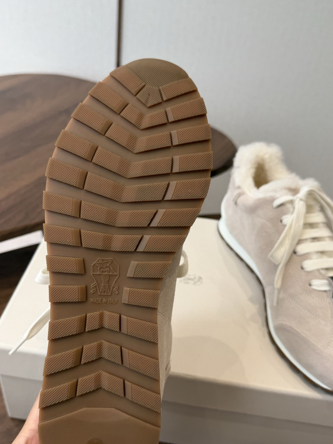 Brunello Cucinelli 26ss最新 Bc 系带 羊毛休闲鞋 鞋面进口麂皮/进口牛皮 内里进口羊毛/羊 Brunello Cucinelli 26ss最新 Bc 系带 羊毛休闲鞋 鞋面进口麂皮/进口牛皮 内里进口羊毛/羊