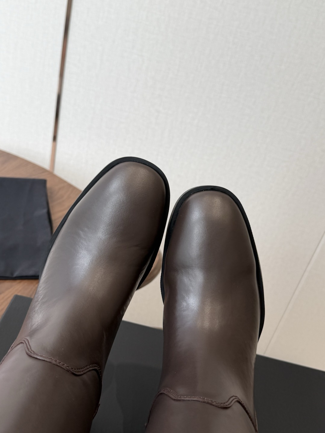 Chanel 26ss香奈儿中古款 切尔西 短靴 秋冬中古款 上脚特显腿型百搭 任何仙女都可以轻松驾驭 鞋面: Chanel 26ss香奈儿中古款 切尔西 短靴 秋冬中古款 上脚特显腿型百搭 任何仙女都可以轻松驾驭 鞋面: