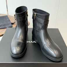 Chanel 26ss香奈儿中古款 切尔西 短靴 秋冬中古款 上脚特显腿型百搭 任何仙女都可以轻松驾驭 鞋面: Chanel 26ss香奈儿中古款 切尔西 短靴 秋冬中古款 上脚特显腿型百搭 任何仙女都可以轻松驾驭 鞋面: