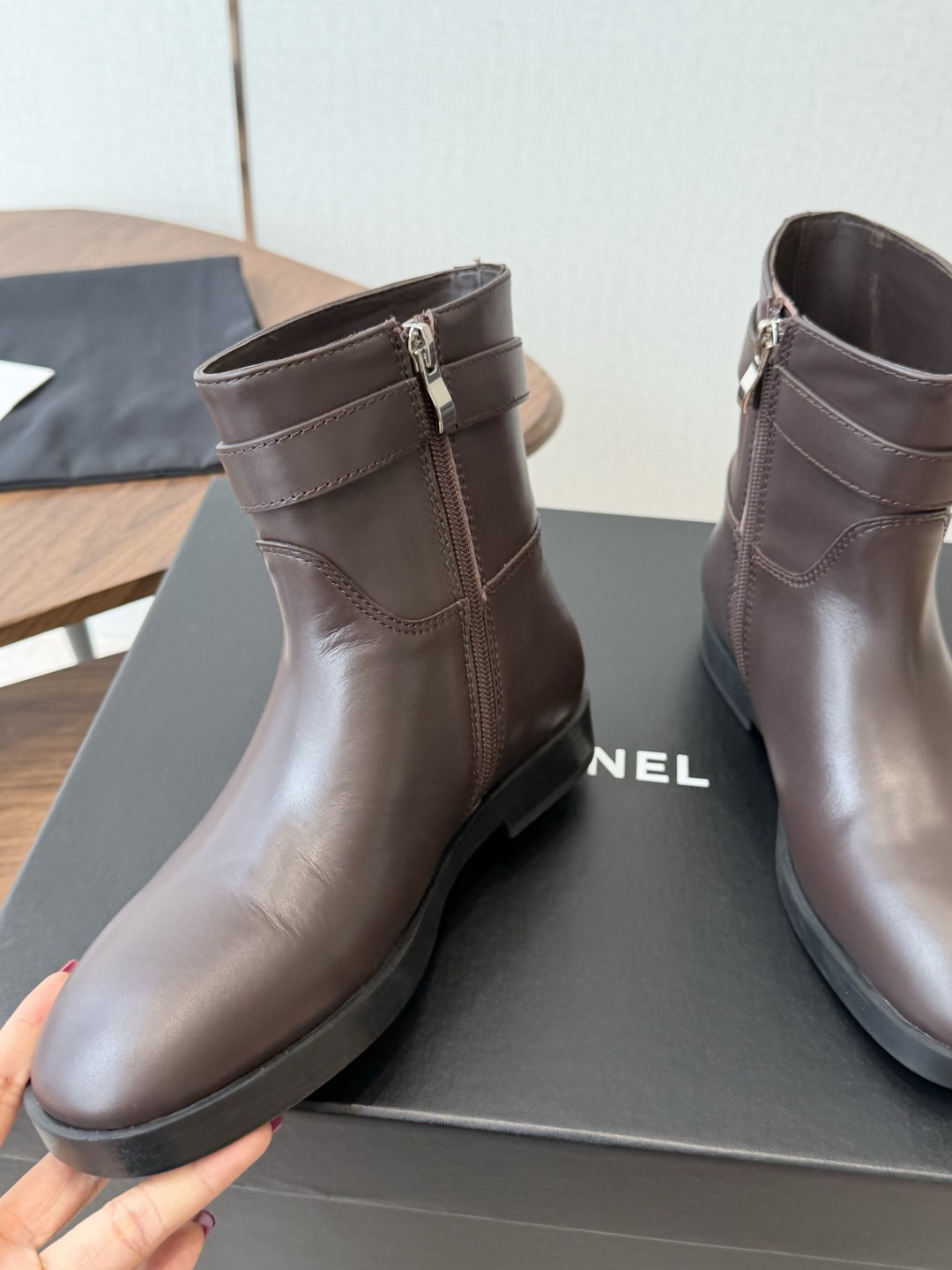 Chanel 26ss香奈儿中古款 切尔西 短靴 秋冬中古款 上脚特显腿型百搭 任何仙女都可以轻松驾驭 鞋面: Chanel 26ss香奈儿中古款 切尔西 短靴 秋冬中古款 上脚特显腿型百搭 任何仙女都可以轻松驾驭 鞋面: