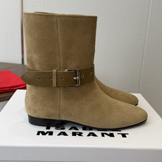 Isabel Marant 伊莎贝尔 26ss 少女感 一眼就心动 一脚蹬平底短靴 isabel marant Isabel Marant 伊莎贝尔 26ss 少女感 一眼就心动 一脚蹬平底短靴 isabel marant