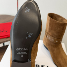Isabel Marant 伊莎贝尔 26ss 少女感 一眼就心动 一脚蹬平底短靴 isabel marant Isabel Marant 伊莎贝尔 26ss 少女感 一眼就心动 一脚蹬平底短靴 isabel marant