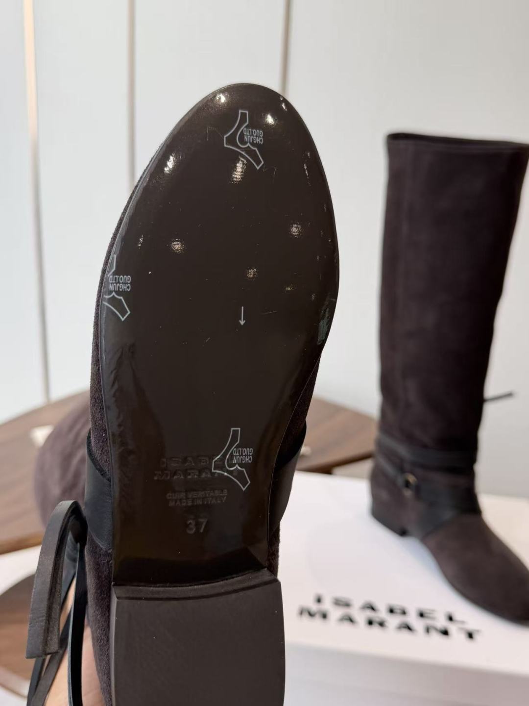 IsabelMarant 伊莎贝尔 26ss新款短靴长靴 设计显腿细，松紧设计，适合各种纬度！ 无任何装饰，简约到极致，