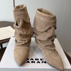 Isabel Marant 伊莎贝尔 26ss 尖头细跟短靴 一脚蹬细跟短靴,麟片皮孔点缀短靴腰身,时尚感满满,银色小 Isabel Marant 伊莎贝尔 26ss 尖头细跟短靴 一脚蹬细跟短靴,麟片皮孔点缀短靴腰身,时尚感满满,银色小