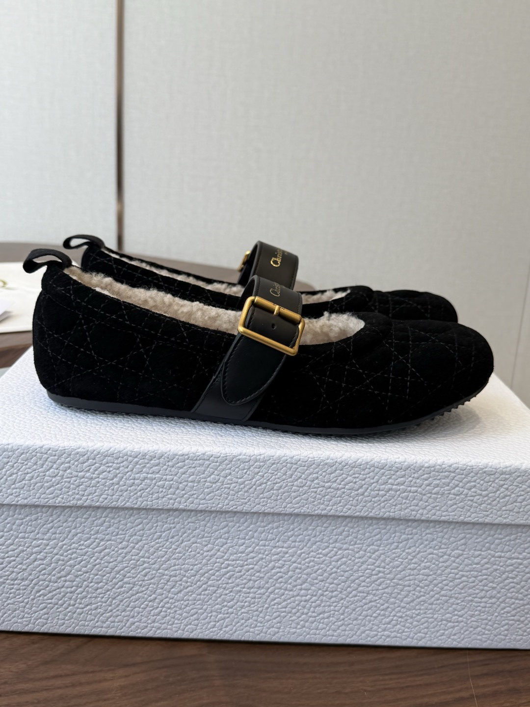 Dior 26ss 秋冬新品 羊毛玛丽珍 芭蕾舞鞋 新品DIOR格纹芭蕾舞 好乖啊~ 芭蕾鞋经典的迪奥藤格纹元素 罗纹蝴 Dior 26ss 秋冬新品 羊毛玛丽珍 芭蕾舞鞋 新品DIOR格纹芭蕾舞 好乖啊~ 芭蕾鞋经典的迪奥藤格纹元素 罗纹蝴