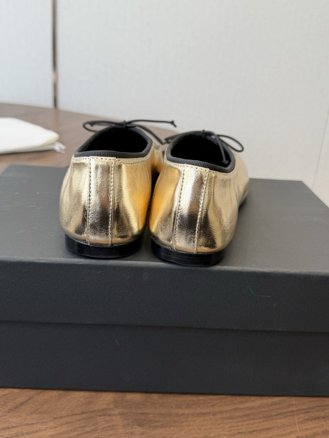 DYMONLATRY 小众 26ss 蝴蝶结 单鞋  第一眼看上就被种草了根据天气变化自由穿搭！套上袜套春夏秒变可爱单鞋