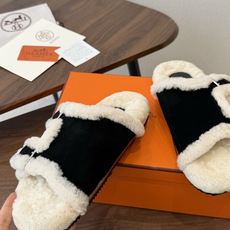 Hermes 26ss 爱马仕最新秋冬毛拖 超级百搭好看时髦 超多明星网红种草 秋冬必备 随意舒适高级感 鞋面: 反绒 Hermes 26ss 爱马仕最新秋冬毛拖 超级百搭好看时髦 超多明星网红种草 秋冬必备 随意舒适高级感 鞋面: 反绒