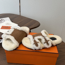 Hermes 26ss 爱马仕最新秋冬毛拖 超级百搭好看时髦 超多明星网红种草 秋冬必备 随意舒适高级感 鞋面: 反绒 Hermes 26ss 爱马仕最新秋冬毛拖 超级百搭好看时髦 超多明星网红种草 秋冬必备 随意舒适高级感 鞋面: 反绒