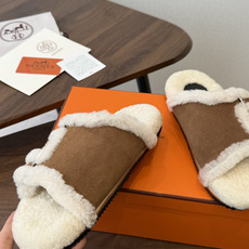 Hermes 26ss 爱马仕最新秋冬毛拖 超级百搭好看时髦 超多明星网红种草 秋冬必备 随意舒适高级感 鞋面: 反绒 Hermes 26ss 爱马仕最新秋冬毛拖 超级百搭好看时髦 超多明星网红种草 秋冬必备 随意舒适高级感 鞋面: 反绒