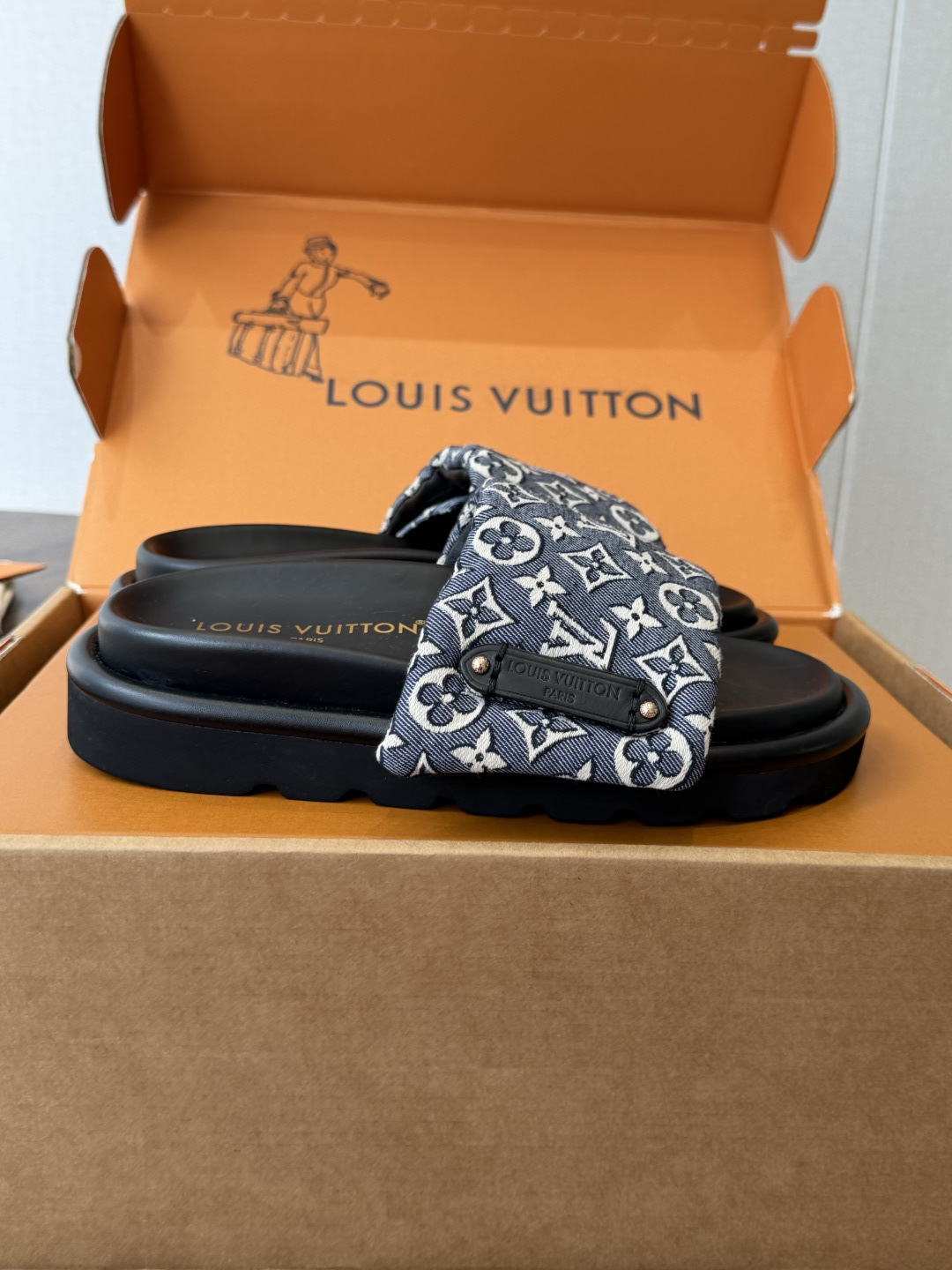 Louis Vuitton Slides