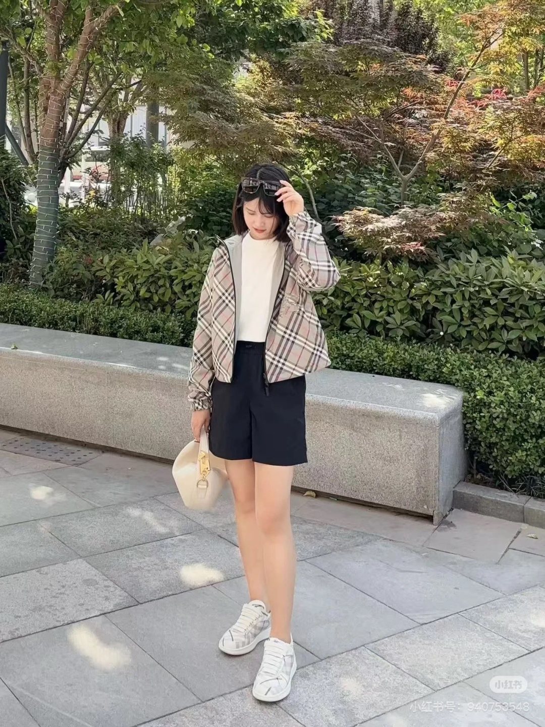 버버리 여성 자켓 상세 이미지 2